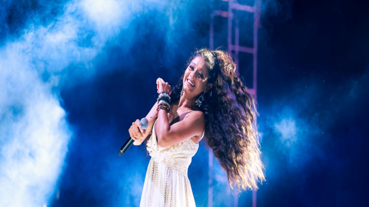 Sunidhi Chauhan in the news with concerts and Delhi markets